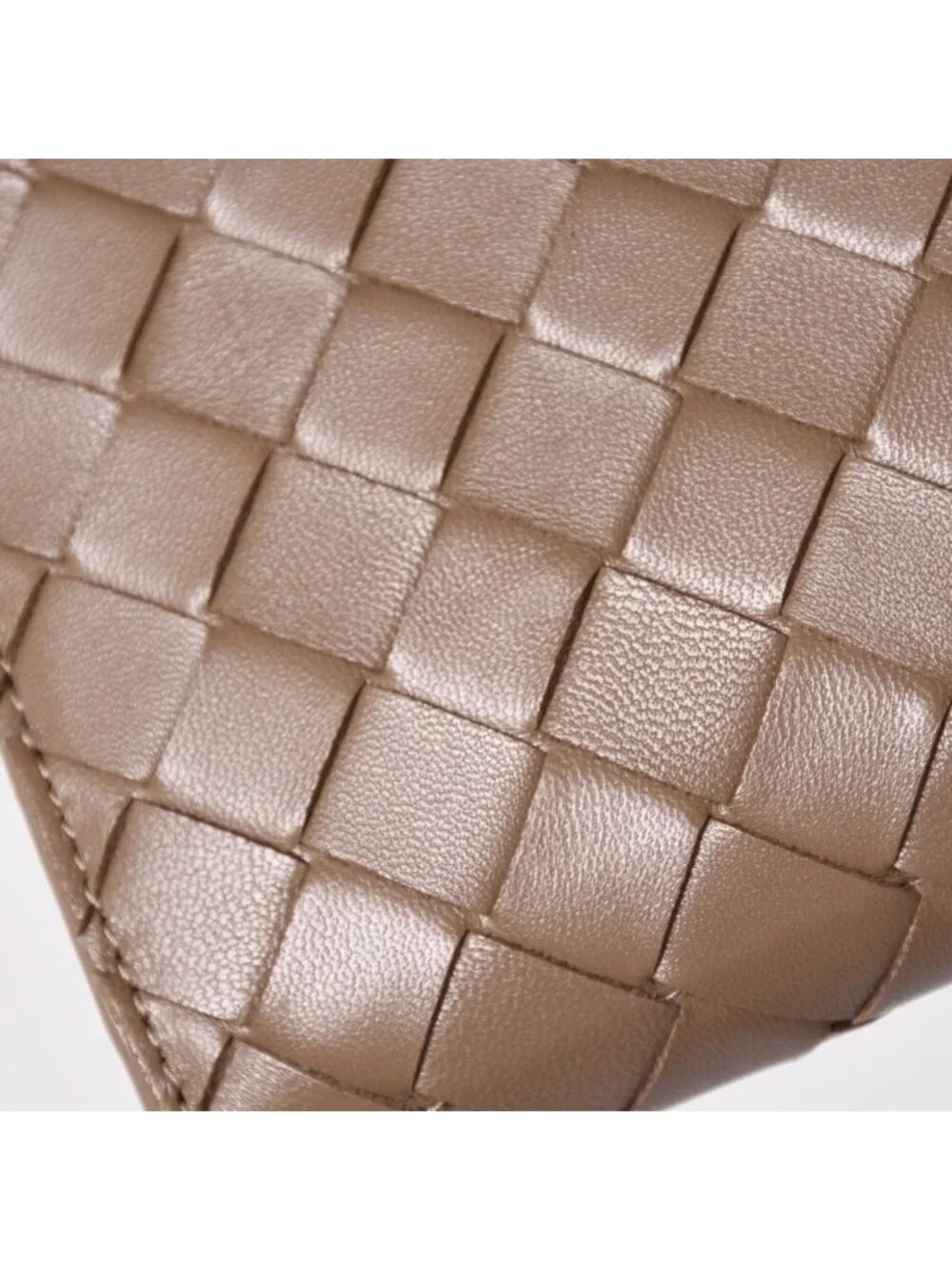 Bottega Veneta Andiamo Clutch Metal Knot Closure Brown Bifold Intrecciato Gold